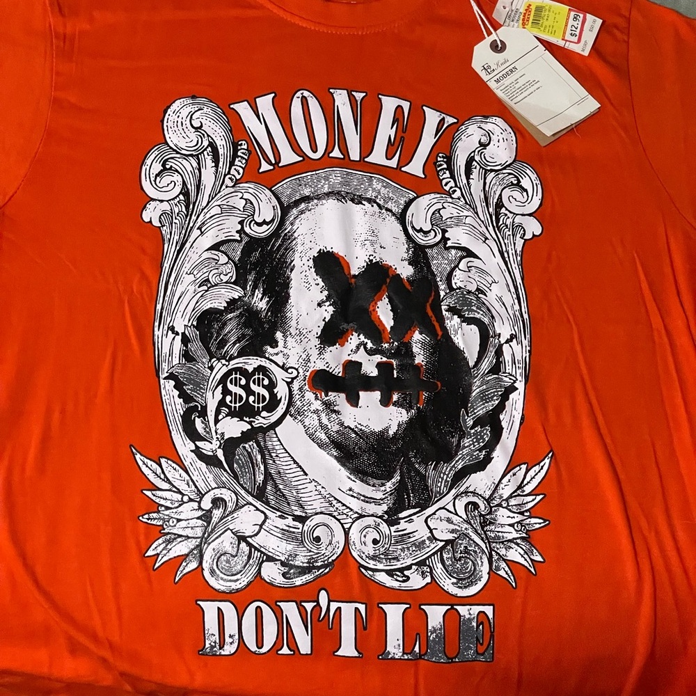 men’s graphic t-shirt